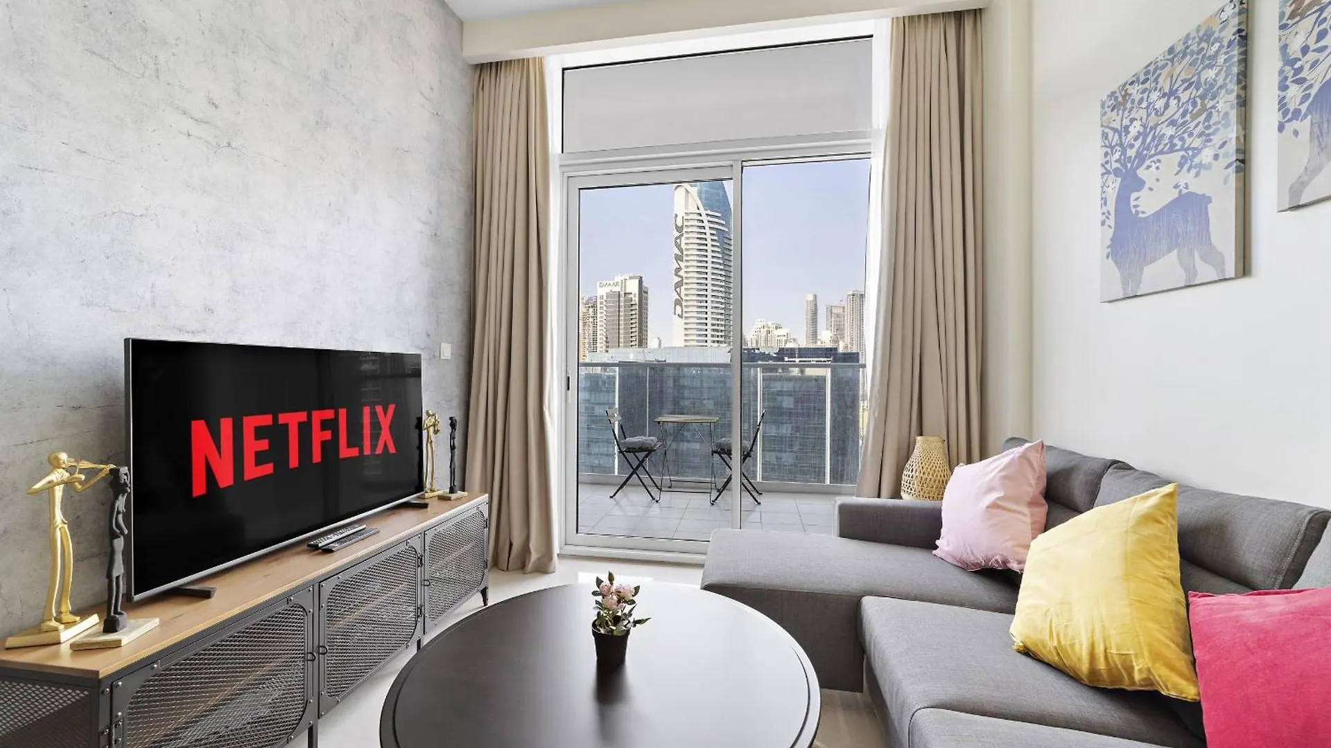 Vayk - Classy And Bright 1 Bd Near Downtown Dubai