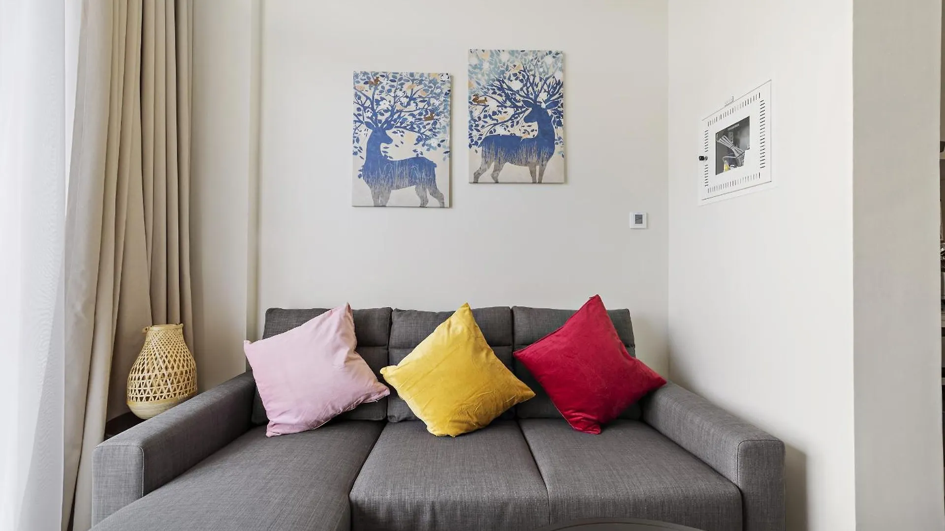 Vayk - Classy And Bright 1 Bd Near Downtown Dubai